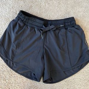 Lululemon short 🏃🏼‍♀️ size 4